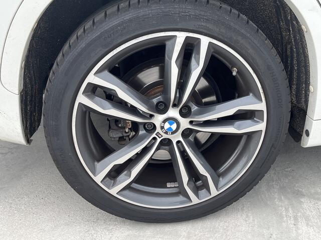 BMW X1 xDrive25i High Executive | 232 pk | M-Sport | 19" | Head-Up | Trekhaak | Panorama | Harman Kardon