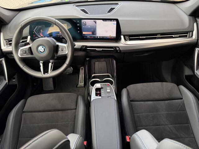 BMW X1 xDrive25e M-sport | Camera | Keyless | Carplay | Ambiance verlichting
