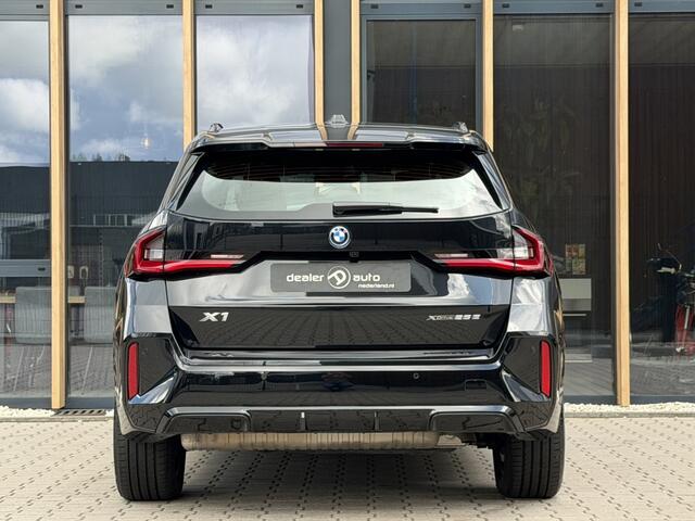 BMW X1 xDrive25e M-sport | Camera | Keyless | Carplay | Ambiance verlichting