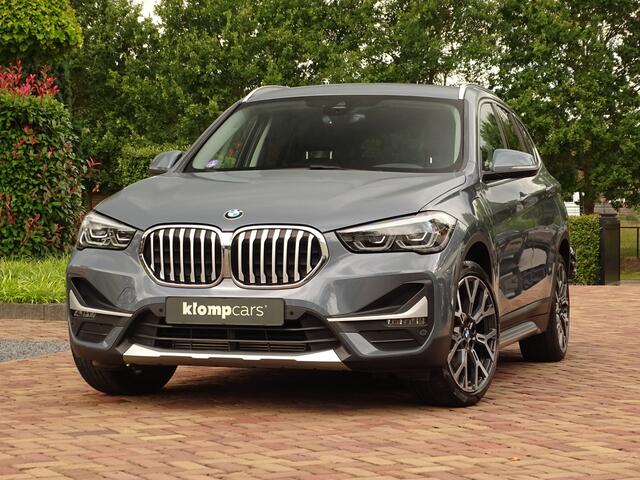 BMW X1 xDrive25e High Ex. | Stormbay | Camera | Trekhk afn | Elek.st. | Leer | 19 inch | Uniek!