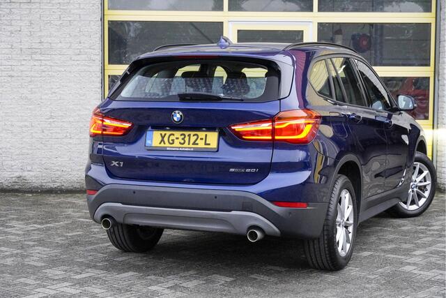 BMW X1 sDrive20i 192PK! Automaat Executive BJ2019 Lmv 17" | Led V+A | Pdc | Elek. achterklep | Navi | Climate control | Cruise control | Sportstuur | Getint glas