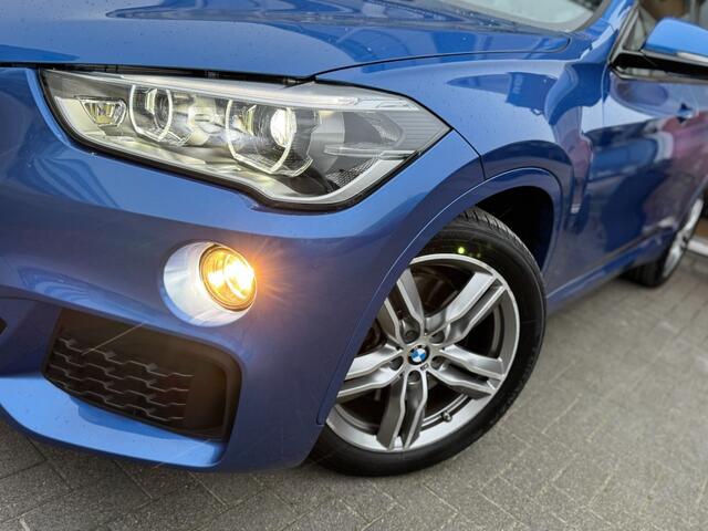 BMW X1 X1 sDrive20i High Executive M Sport I Automaat I HUD I LED I Stoelverw. I Sportstoel