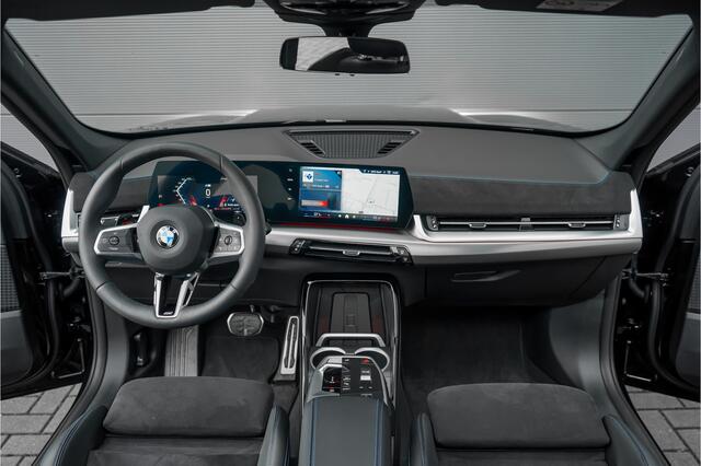 BMW X1 sDrive20i M-Sport Pro Pano Keyless Premium Camera 19"