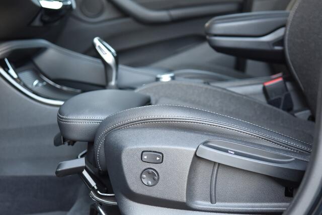 BMW X1 sDrive20i High Executive * Sportstoelen * Trekhaak * Lichtpakket * LED * Facelift * – foto 10