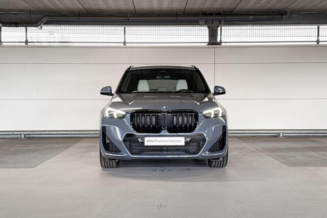 BMW X1 xDrive25e | M Sportpakket Pro | Innovation Pack | Comfort Pack | Travel Pack | Trekhaak | Huisselectie