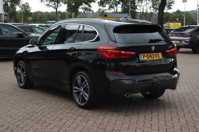 BMW X1 xDrive20i High Exe. M Sport / Trekhaak / Camera / Alcantara / Keyless / 19'' / Navigatie / Stoelverwarming / DAB / Cruise Control – foto 3