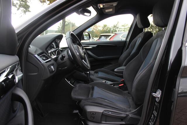 BMW X1 xDrive20i High Exe. M Sport / Trekhaak / Camera / Alcantara / Keyless / 19'' / Navigatie / Stoelverwarming / DAB / Cruise Control – foto 10