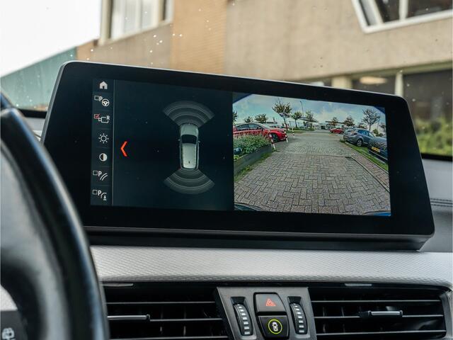 BMW X1 xDrive25e High Exe M-Sport PANO CAMERA HUD MEMORY STOEL 19 INCH SHADOW LINE – foto 7