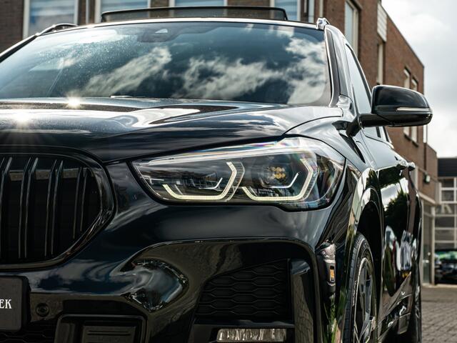 BMW X1 xDrive25e High Exe M-Sport PANO CAMERA HUD MEMORY STOEL 19 INCH SHADOW LINE – foto 9