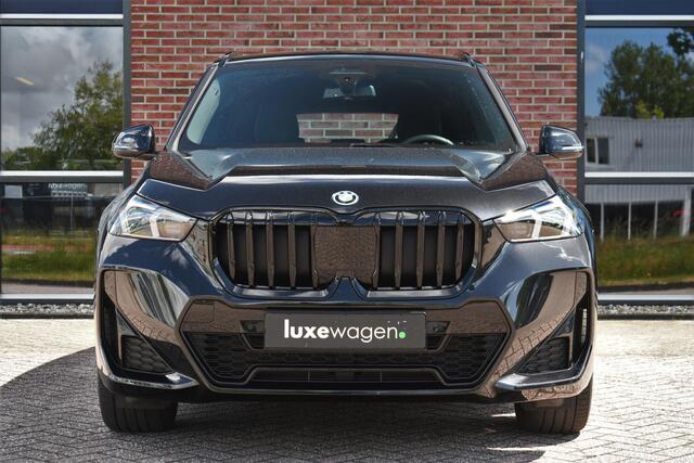 BMW X1 xDrive25e M-Sport Trekhaak Premium ACC-voorbereiding 18inch Camera AC-Snelladen
