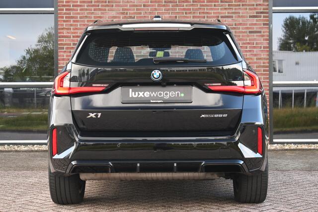 BMW X1 xDrive25e M-Sport Trekhaak Premium ACC-voorbereiding 18inch Camera AC-Snelladen