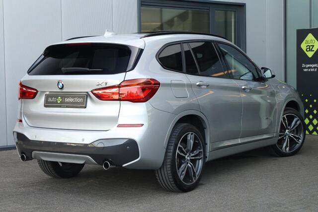 BMW X1 sDrive20i M Sport / Head-up / Pano