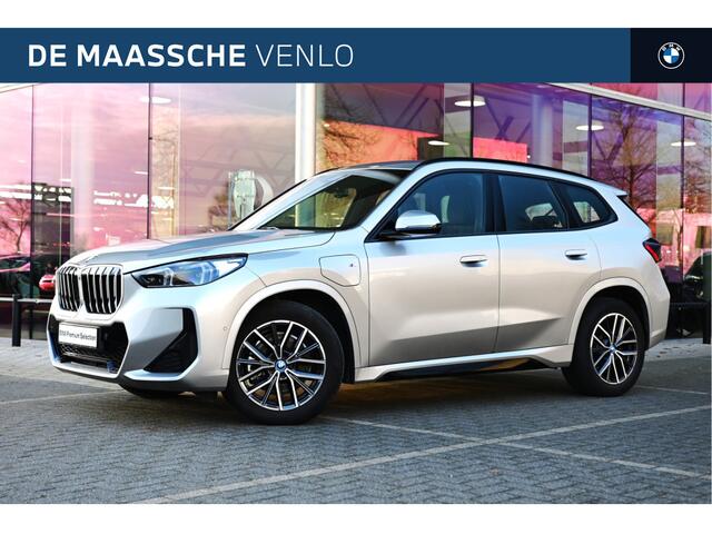 BMW X1 xDrive25e M Sport Automaat / Sportstoelen / Comfort Access / Achteruitrijcamera / Stoelverwarming / Adaptieve LED