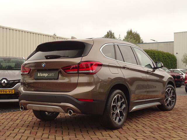 BMW X1 xDrive25i X-line | Stuurverw. | KeylessEntr. | 230PK! | Schuifdak | Unieke kleur!