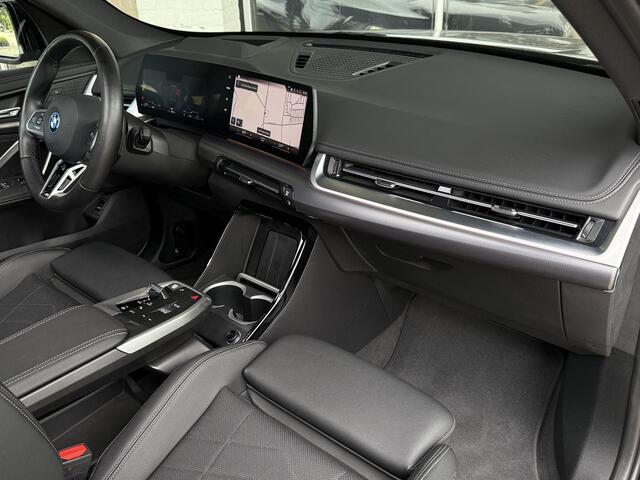 BMW X1 xDrive30e M SPORT | PANORAMA | ELEKTR. STOELEN | 20 INCH VELGEN | 360 CAMERA | HEAD UP | DRIVING ASS. PROFF |