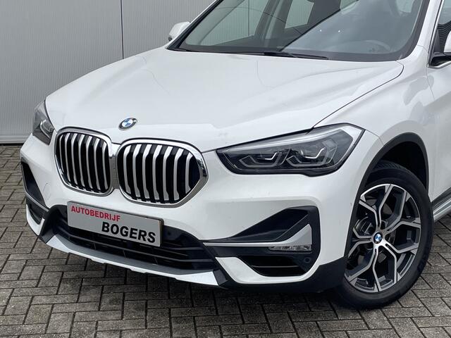 BMW X1 sDrive20i Automaat Navigatie, Climate Control, Half Leder, 18"Lm, Stoelverwarming, Achteruitrijcamera