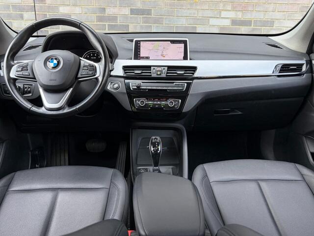 BMW X1 SDRIVE18I - TREKHAAK - SENSATEC - NAVI - LM. ALLSEASON