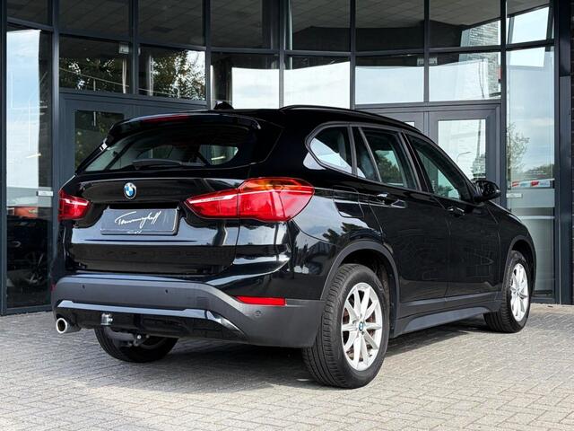 BMW X1 SDRIVE18I - TREKHAAK - SENSATEC - NAVI - LM. ALLSEASON