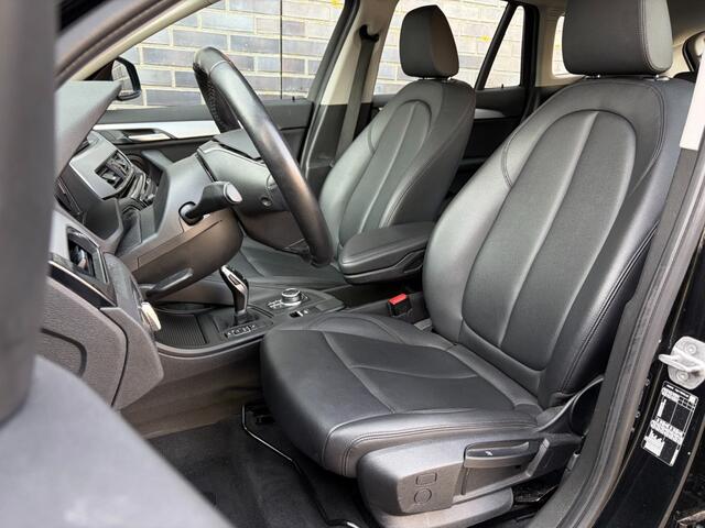 BMW X1 SDRIVE18I - TREKHAAK - SENSATEC - NAVI - LM. ALLSEASON