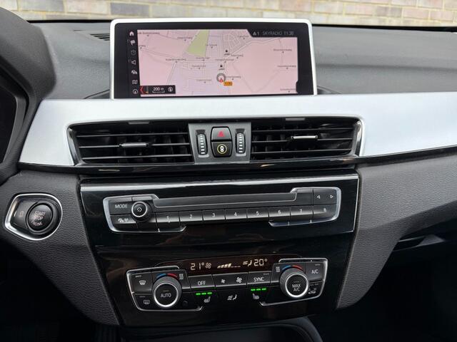 BMW X1 SDRIVE18I - TREKHAAK - SENSATEC - NAVI - LM. ALLSEASON