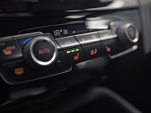 BMW X1 sDrive20i High Executive 192Pk Automaat (GROOT NAVI, HEAD-UP DISPLAY, LEDER, STOELVERWARMING, SPORTSTOELEN, GETINT GLAS, TREKHAAK, VIRTUAL COCKPIT, CRUISE, NIEUWSTAAT)