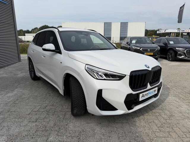 BMW X1 xDrive25e M Sport Panoramadak Trekhaak LED Carplay DAB Stoelverwarming Achteruitrijcamera – foto 4