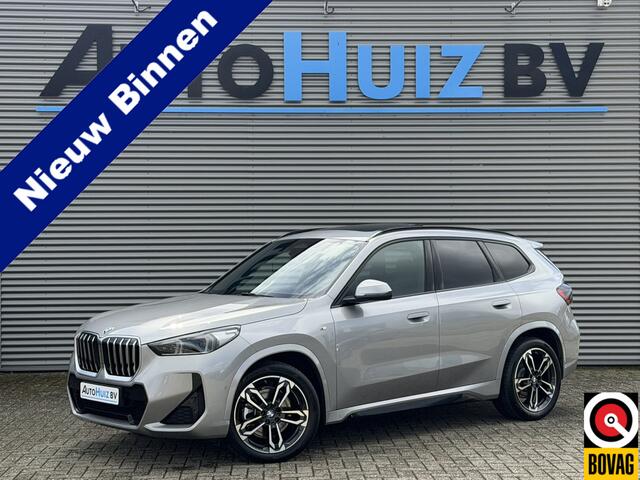 BMW X1 sDrive20i M Sport Premium Pakket Panoramadak Trekhaak Achteruitrijcamera Stoelverwarming Keyless Entry Carplay