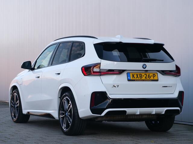 BMW X1 xDrive25e M-Sport Pro 245 Pk Automaat Navi / DAB / Apple Carplay / Camera's / Stoelverwarming