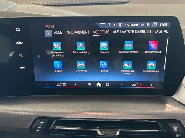 BMW X1 xDrive25e M Sport Automaat / Panoramadak / Trekhaak / M Sportstoelen / Head-Up / M Adaptief onderstel / Comfort Access / Adaptieve LED / Parking Assistant Plus