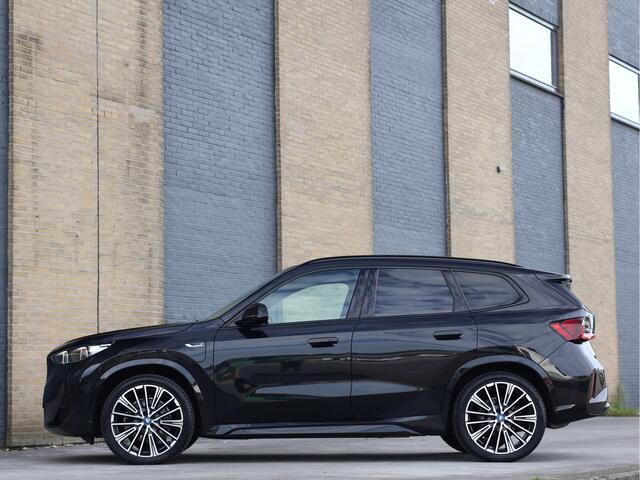 BMW X1 xDrive30e M Sport | 20" Individual 869I | Driving Assistant Plus | Pano | Haak | Hybrid |