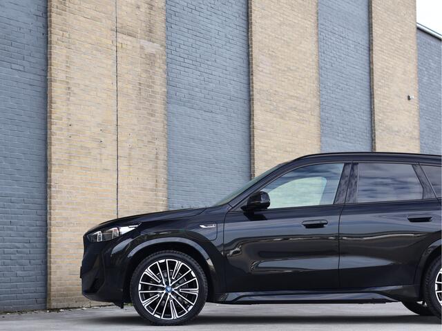 BMW X1 xDrive30e M Sport | 20" Individual 869I | Driving Assistant Plus | Pano | Haak | Hybrid |