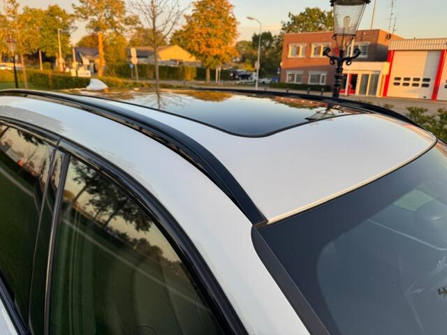 BMW X1 Xdrive25e M pakket 220pk Aut 2021 Wit 1e eigenaar