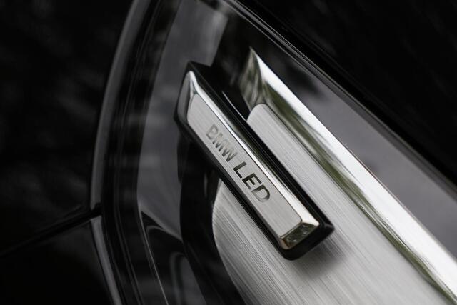 BMW X1 sDrive20i M-Sport | Pano | 20"| H&K | ACC | Massage | Memory | Elektr. trekhaak | Keyless | Camera | Etc.
