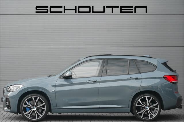 BMW X1 xDrive25i High Executive M-Sport Pano Trekhaak H/K Shadow Stuurverw 20"