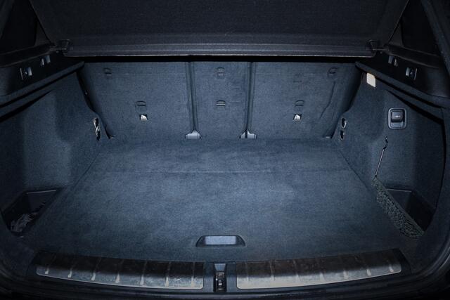 BMW X1 20iA X.Dr. SPORT LINE PANO | HARMAN KARDON | LEER | MEMORY | STOEL+STUURVERW. | CAMERA | FULL LED | AFN TREKHAAK | LMV