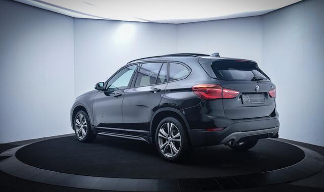 BMW X1 20iA X.Dr. SPORT LINE PANO | HARMAN KARDON | LEER | MEMORY | STOEL+STUURVERW. | CAMERA | FULL LED | AFN TREKHAAK | LMV