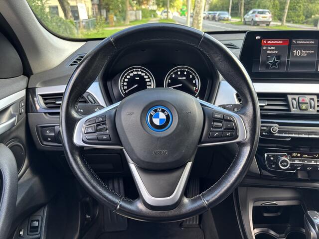 BMW X1 xDrive25e Executive 2e-Eig. & Keurig-Onderh. BOVAG-Garantie. NL-Auto.