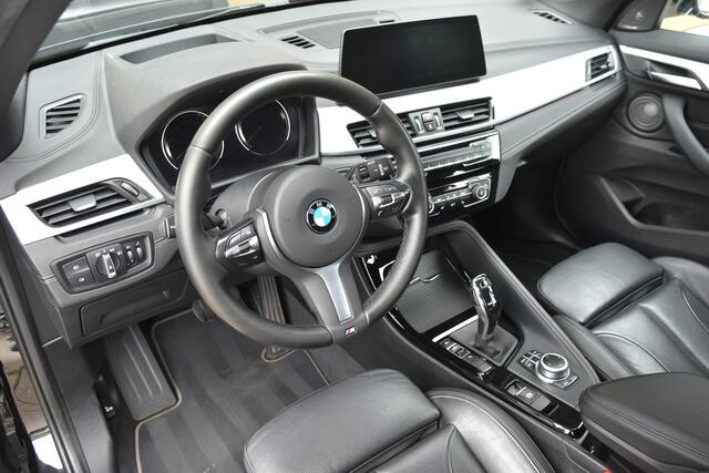 BMW X1 sDrive20i VDL Nedcar Edition * Head-up * Harman/Kardon * Camera * Facelift *Stuurwielverwarming *