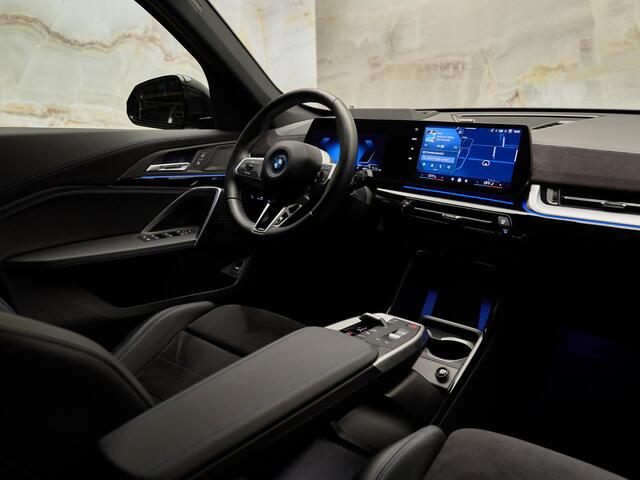 BMW X1 xDrive25e M Sport Pro , 360 camera, 19", massage, HUD, ACC, adap-LED, keyless, NP68k