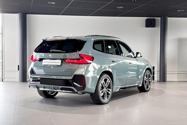 BMW X1 xDrive25e Optimized Edition | M Sport | Driving Assistant Plus | Glazen Panoramadak | Harman Kardon | Trekhaak |