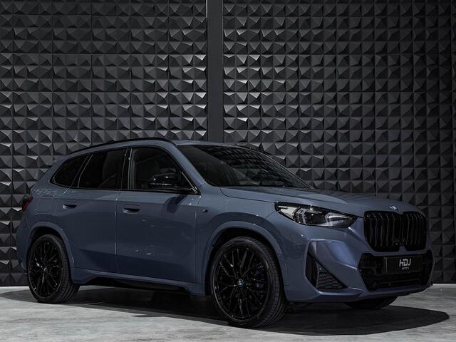 BMW X1 xDrive30e M Sport | Pano | 20"| Drive Pro | H/K | HUD | Topv. | Memo | Leer | Ad. Li. |