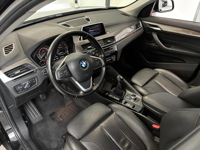 BMW X1 sDrive18i High Executive | LEDER | LED | STOELVERWARMING | KEY LESS |