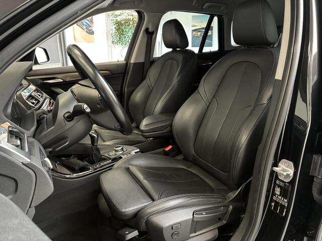 BMW X1 sDrive18i High Executive | LEDER | LED | STOELVERWARMING | KEY LESS |