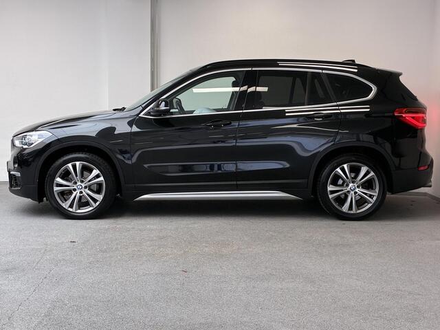 BMW X1 sDrive18i High Executive | LEDER | LED | STOELVERWARMING | KEY LESS |