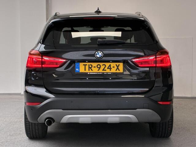 BMW X1 sDrive18i High Executive | LEDER | LED | STOELVERWARMING | KEY LESS |