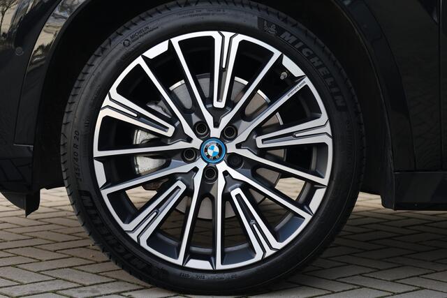 BMW X1 xDrive30e | M-SPORT | NAP! | PANO | H/K AUDIO | MEMORY | 20'' | KEYLESS | LED ADAPTIEF |