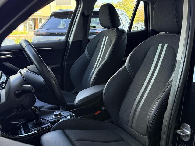 BMW X1 sDrive20i High Executive M-PAKKET | CARPLAY | CAMERA | LED