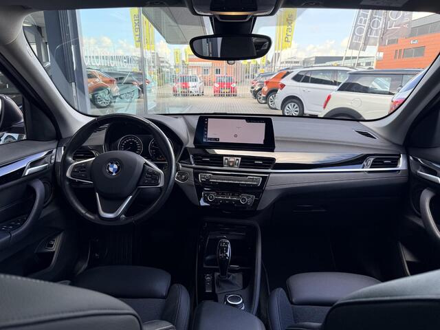 BMW X1 sDrive20i High Executive M-PAKKET | CARPLAY | CAMERA | LED