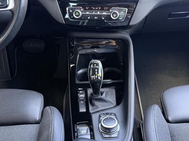 BMW X1 sDrive20i High Executive M-PAKKET | CARPLAY | CAMERA | LED