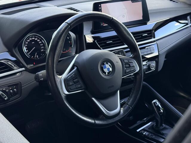 BMW X1 sDrive20i High Executive M-PAKKET | CARPLAY | CAMERA | LED